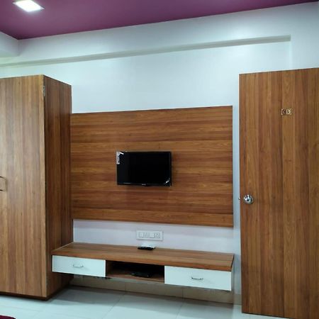 Hotel Shreejay Mahād Dış mekan fotoğraf