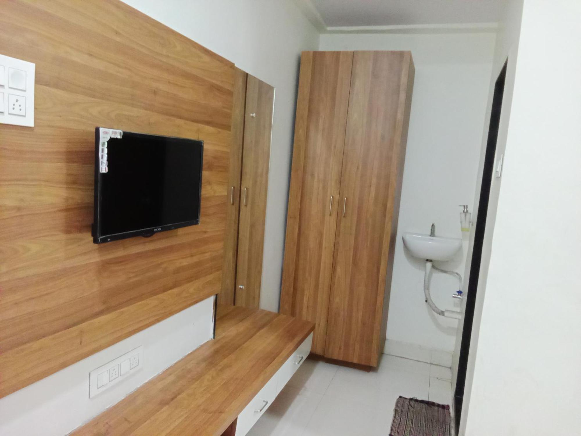 Hotel Shreejay Mahād Dış mekan fotoğraf