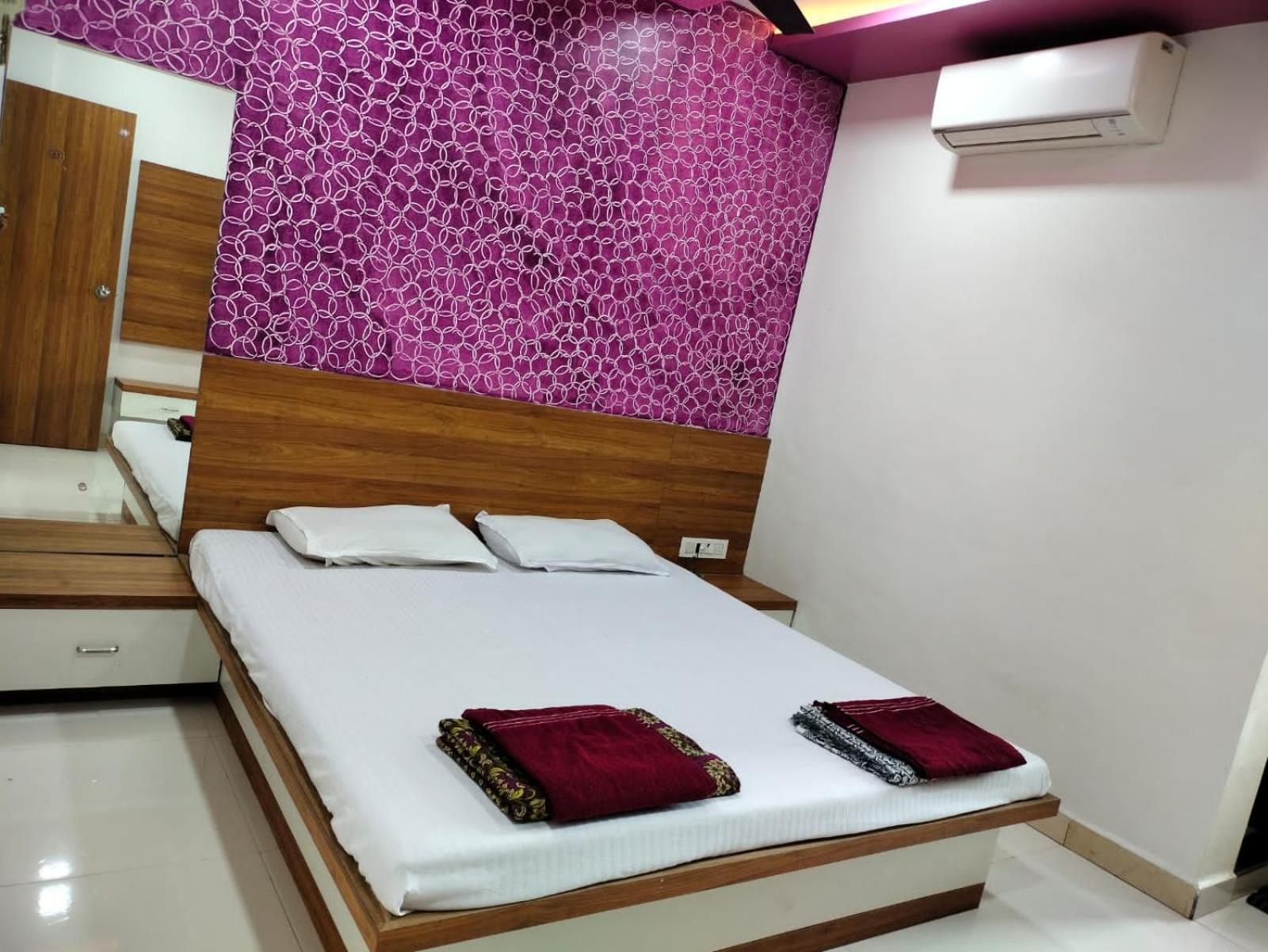 Hotel Shreejay Mahād Dış mekan fotoğraf